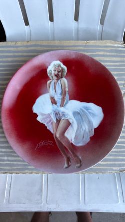Marilyn Monroe seven year itch collector plate $35