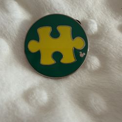 Disney Pins UP Explorer Wilderness Puzzle Badge