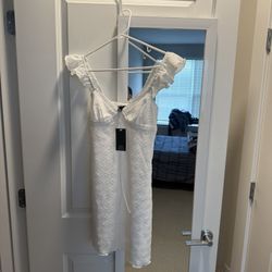 White Womens short sleeve dress-Xs NWT