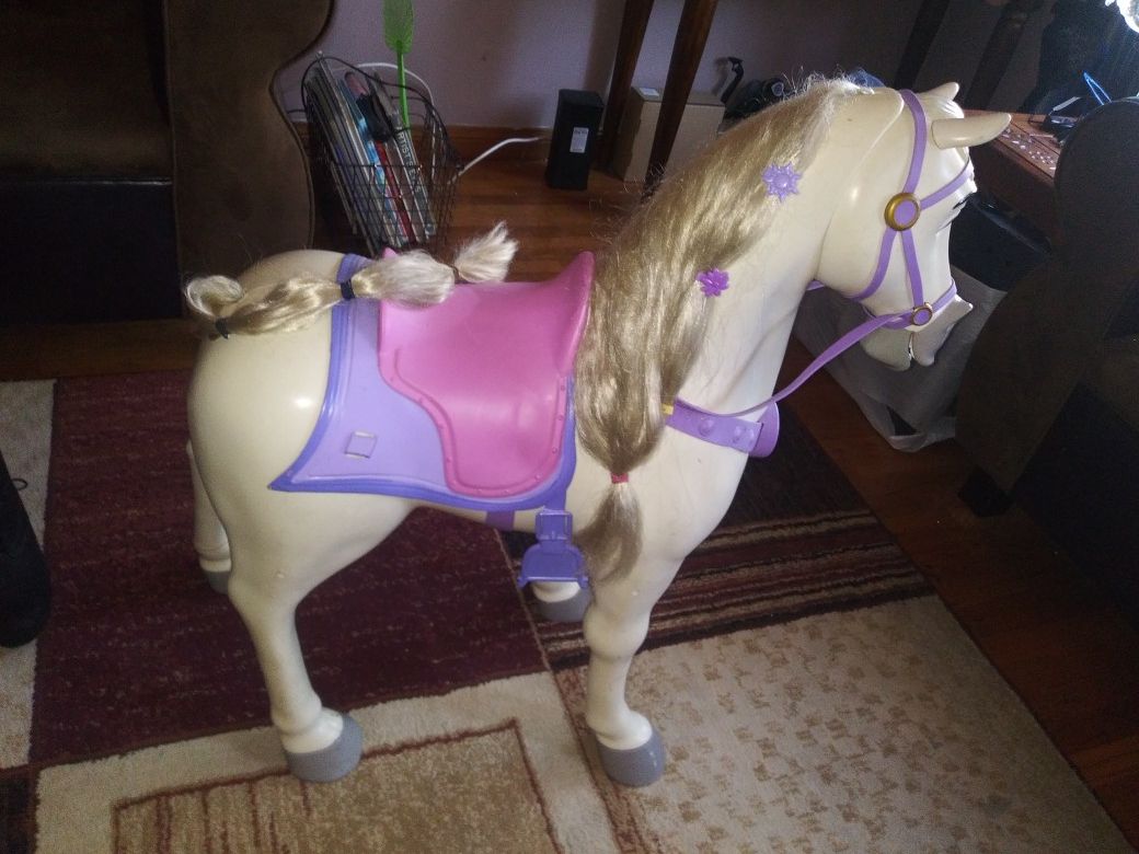 Caballo grande para niña