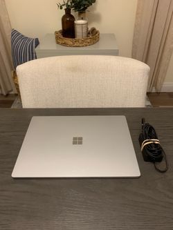 15 inch Surface laptop 5 16GB Ram, 512GB SSD, and 2496x1664 Resolution