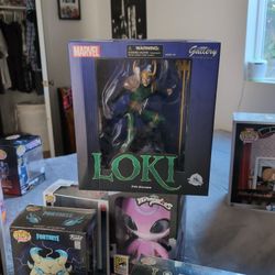 12 Inch New Loki Statue From Disney Store A Few Years Ago