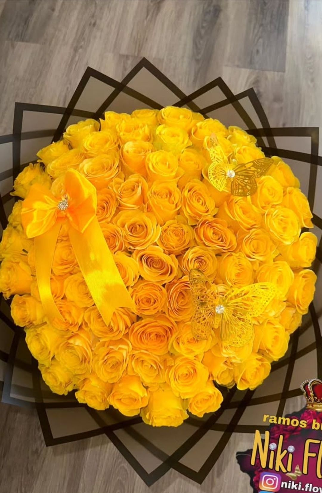 RAMOS BUCHONES ARREGLOS FLORALES