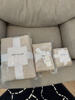 Cozy Earth Nantucket Bath Towel Set Brand New