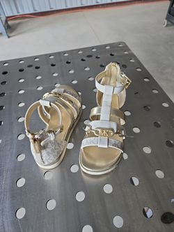 Sandles shoes Michael  Kors size 1 big kid girls