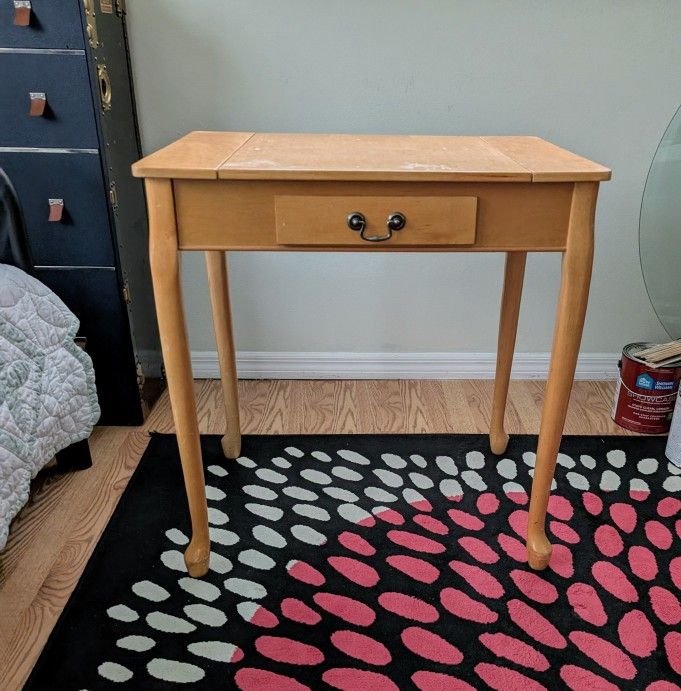 Wood Game Table – 2 Drawers + Vintage Game Set