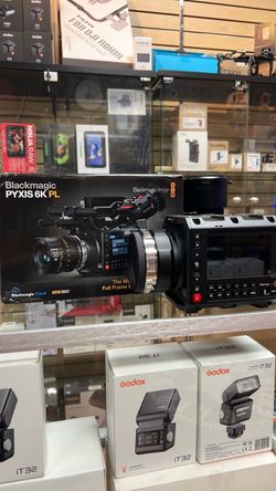 Blackmagic Pyxis 6K PL. New never been used