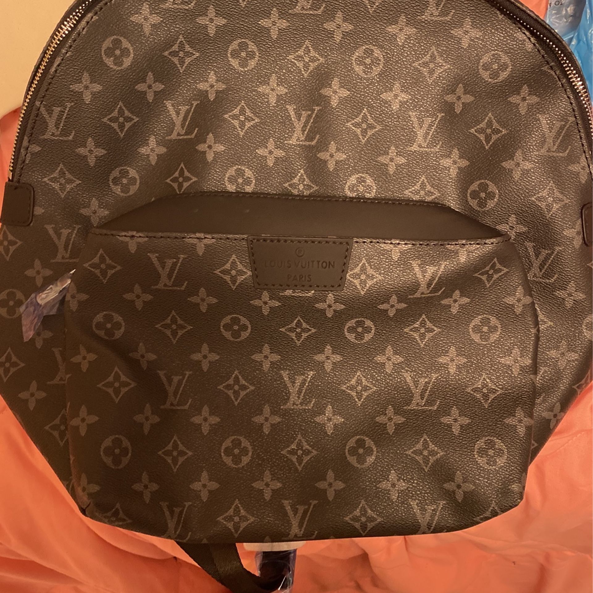 Louis Vuitton Monogram Flower Hobo for Sale in Jacksonville, NC - OfferUp