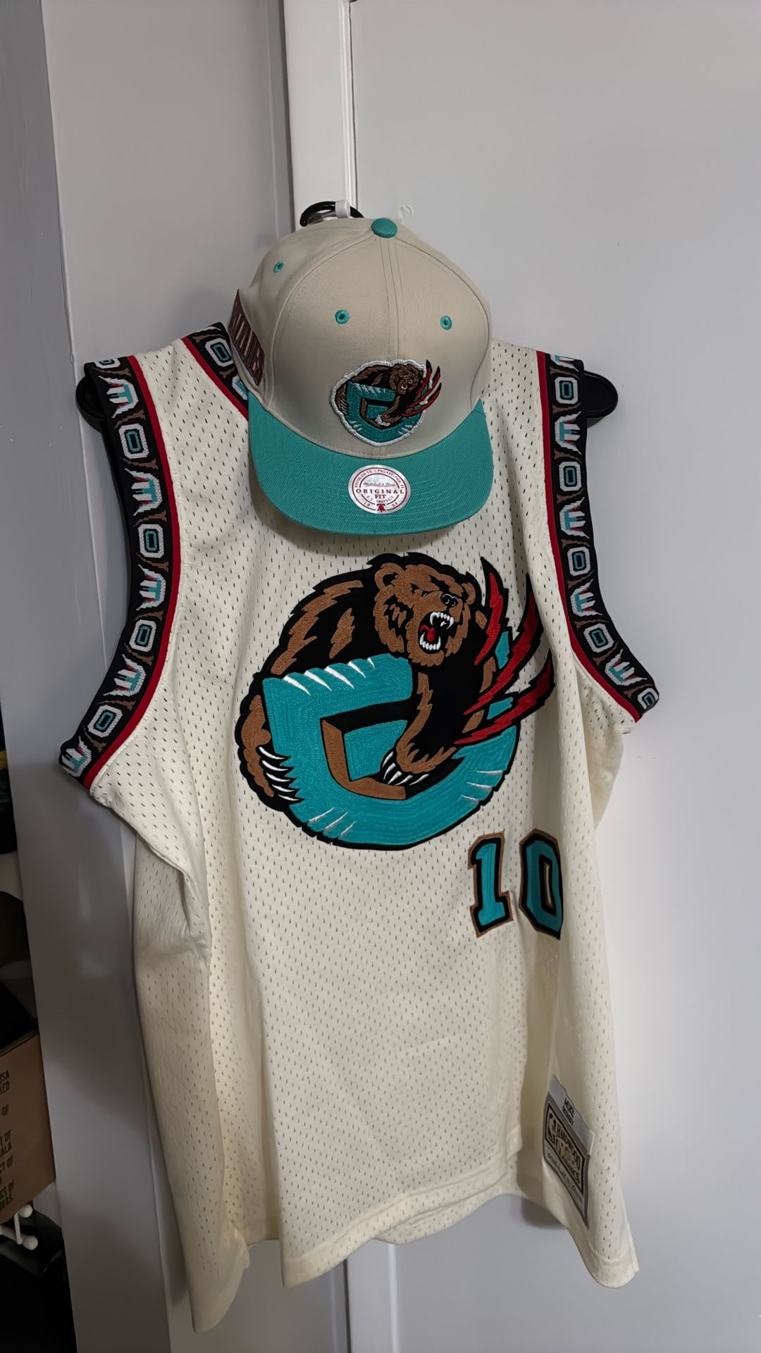 Memphis Retro Jersey with Hat to Match