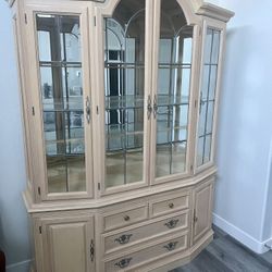 Lexington China Curio Cabinet