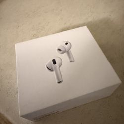 Apple AirPods Pro 3 (3rd Generation) – Never Used – $230 