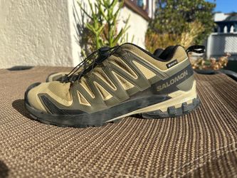 Salomon Men’s XA PRO 3D V9 GORE-TEX Trail Runner (Size 12)
