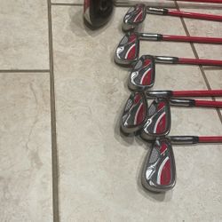 Ladies, Golf Clubs In Really Good Condition $75 Take Them All.