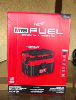 New Milwaukee M18 Fuel PACKOUT 2.5 Gal Wet/Dry Vacuum