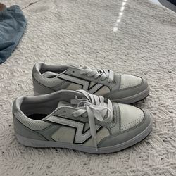 Vans Lowland Men’s 7/Womens 8.5