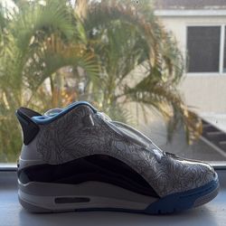 Jordan dub legend zero blue/size 5.5/ new