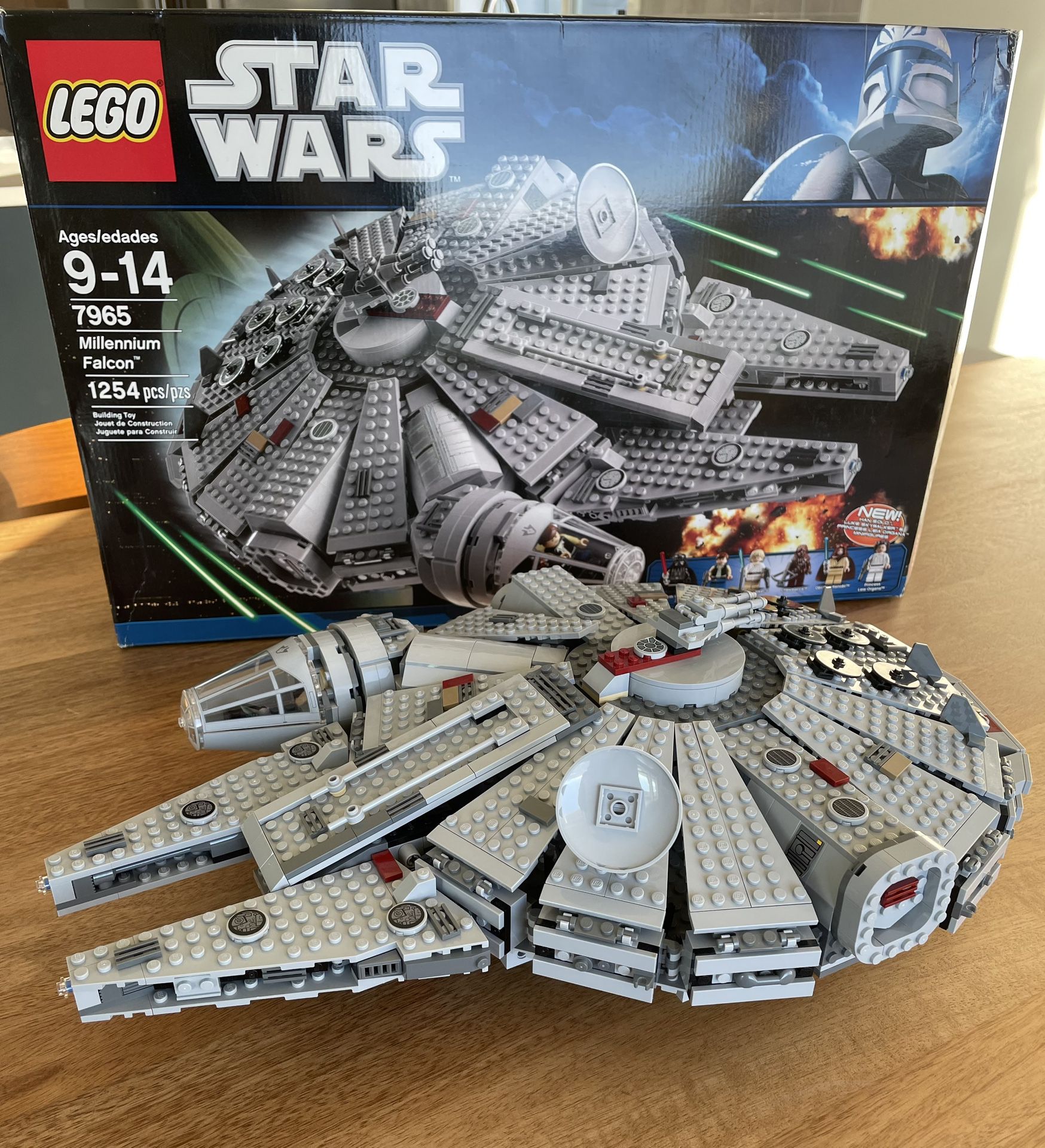 tøffel Blodig At håndtere LEGO Star Wars Millennium Falcon 7965 for Sale in Spokane, WA - OfferUp