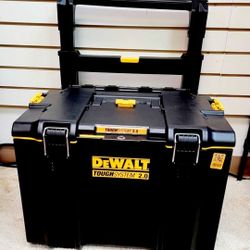 DEWALT
TOUGHSYSTEM 2.0 Tool Box