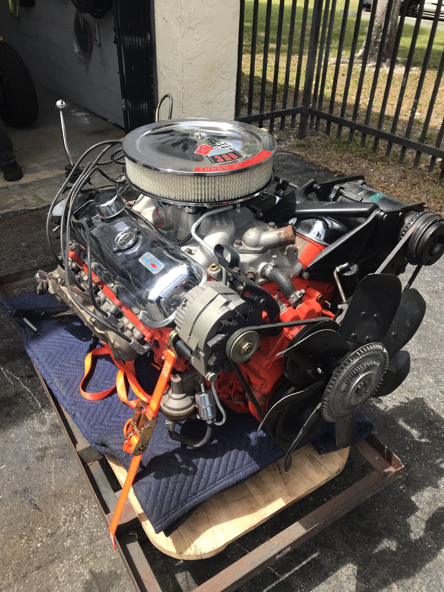 CHEVROLET 396 BIG BLOCK MOTOR w/ MUNCIE M22 4 SPEED MANUAL TRANSMISSION