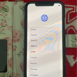iPhone Xs w/ Screen Protector 