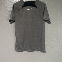 Nike T-shirt