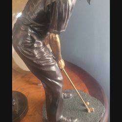 Bronze Golfer Sculpture In Excellent Condition!