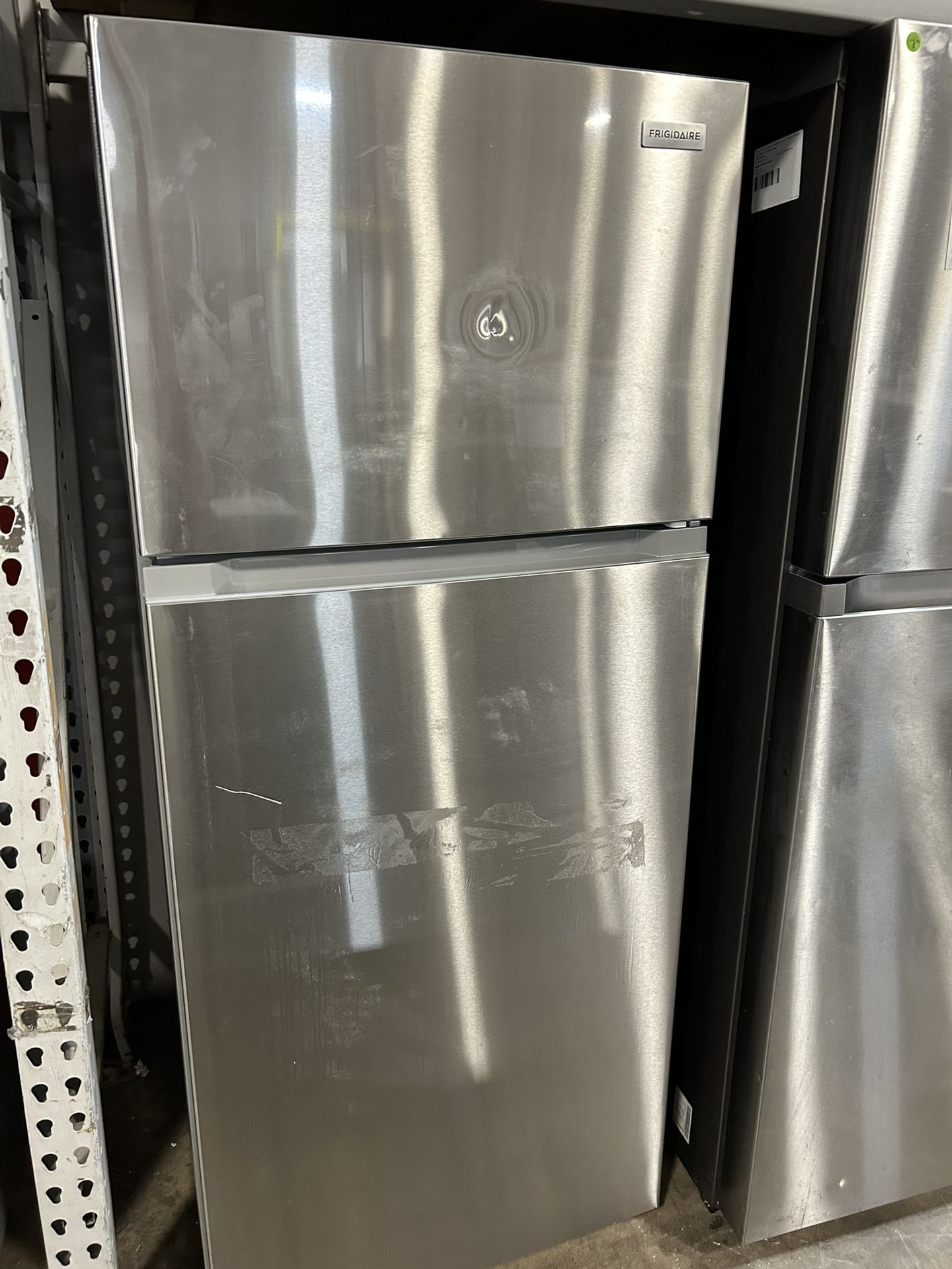 Stainless Steel Top Freezer Fridge - Scratch/dent New