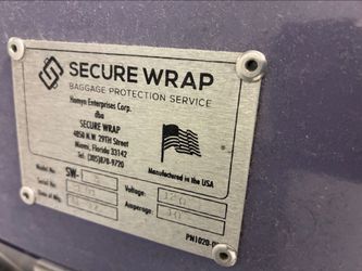 Luggage wrapping machine