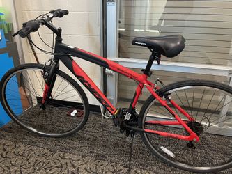 Hyper 700c Men s SpinFit Hybrid Bike Like New for Sale in