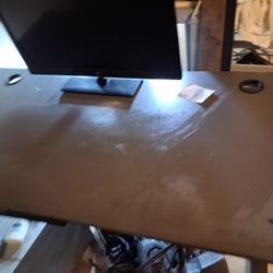 Hydraulic Desk