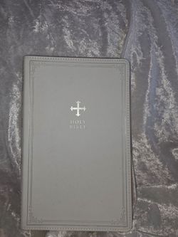 NRSV Catholic Holy Bible Gift Edition – White & Silver with Gold Gilded Pages