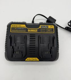 Dewalt DCB102 Job Site Charging Station With USB Dual Port 12/20 Volt Max