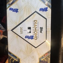 2025 Topps Diamond Icons Baseball MLB Hobby Box Factory Sealed In Hand