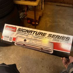 Edelbrock Signature Series Valve Covers Chrome 4449