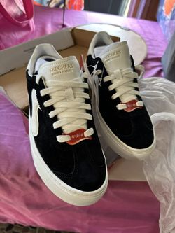 New Size 6 Women’s Sketchers