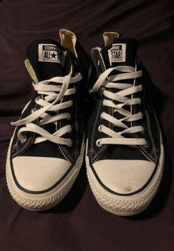 Black lowtop converse