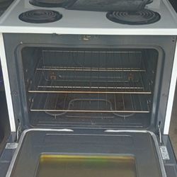 Used Electric Self Cleaning Magic Chef Range Oven