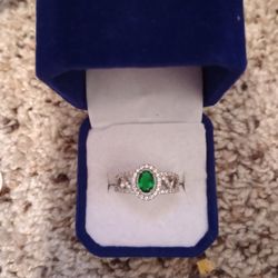 New S. 925 Sterling Silver Sapphire And Emerald Topaz Ring Size 8 