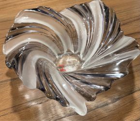 Swirl Centerpiece Bowl