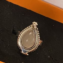 Rose Quartz Poison Ring