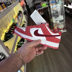 Nike Valentine Dunk