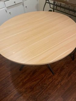 Kitchen table