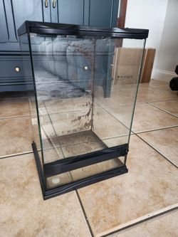 11.2 gal Terrerium Tank & Accessories