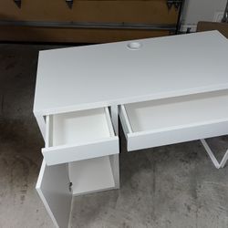 IKEA Micke Desk