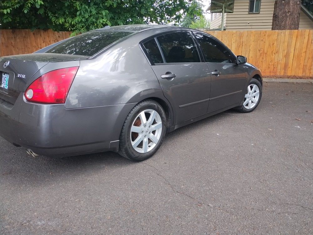 2005 Nissan Maxima