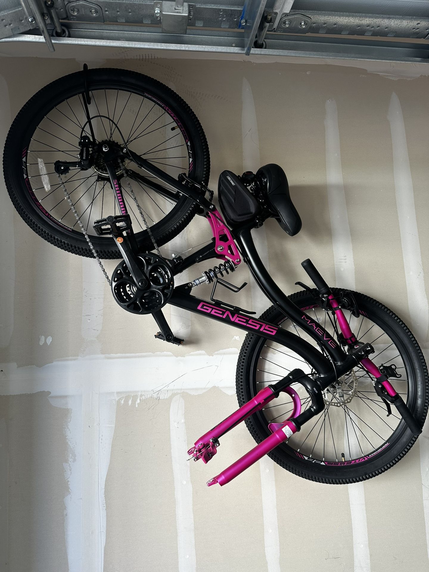 Kent Genesis Maeve Mountain Bike, 26" Wheels, Adults Ages 13+, Black and Pink