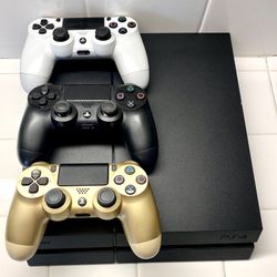 PS4 Gaming Console