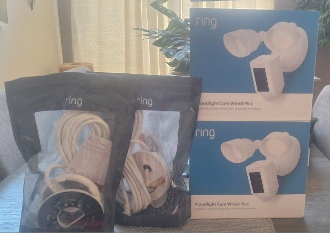 Ring Cameras w/Flood Lights & Install Kits