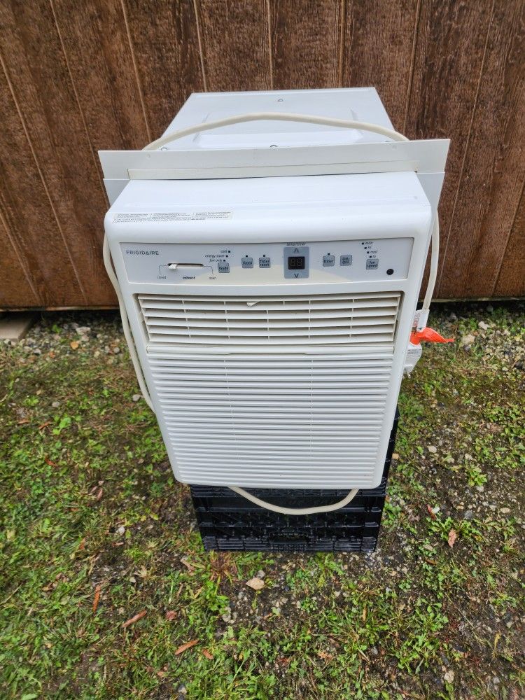 FRIGIDAIRE 10000 BTU