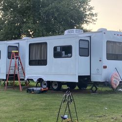 cougar Camper, One Bedroom 2006 cougar camper, one bedroom